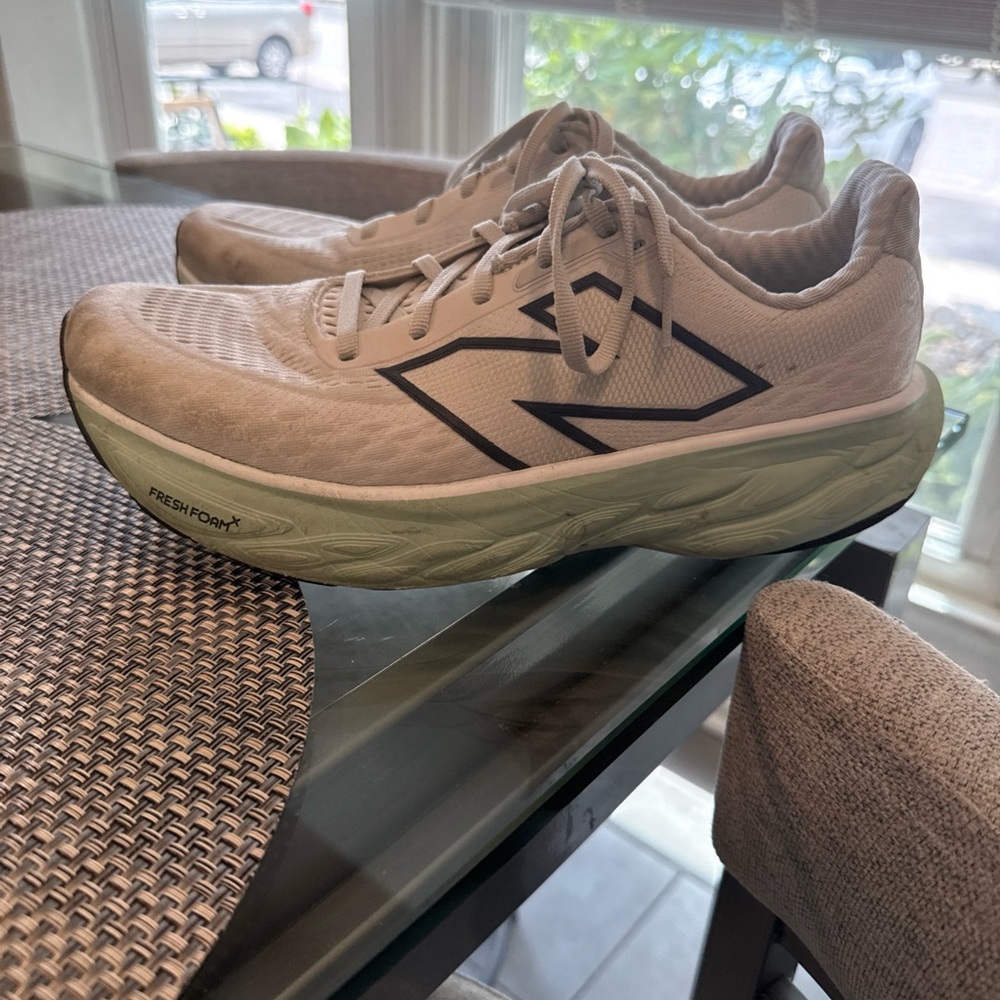 New Balance Athletic Shoes with Mesh Upper and Supportive Midsole